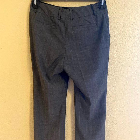 Anne Klein 2pc Dark Grey Pinstripe Suit 2P - Picture 8 of 9